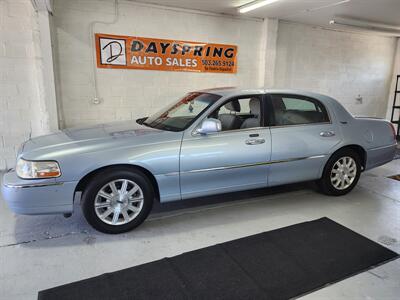 2011 Lincoln Town Car Signature Limited Sedan