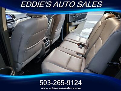 2016 Honda Pilot EX-L ((ONE OF A KIND ))   - Photo 12 - Gresham, OR 97080