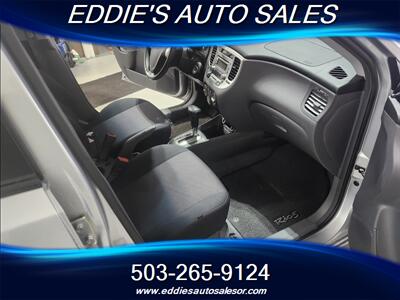 2006 Kia Rio5 SX (ONE OWNER 19K LOW MILES ) - Photo 9 - Gresham, OR 97080