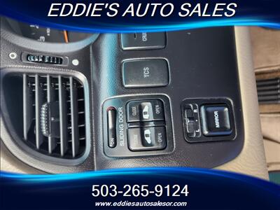 2002 Honda Odyssey EX ((ONE OWNER NON SMOKER))   - Photo 9 - Gresham, OR 97080