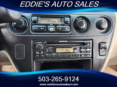 2002 Honda Odyssey EX ((ONE OWNER NON SMOKER))   - Photo 10 - Gresham, OR 97080