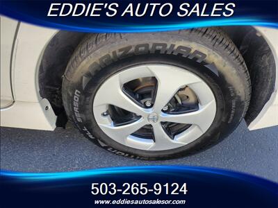2014 Toyota Prius Three - Photo 16 - Gresham, OR 97080