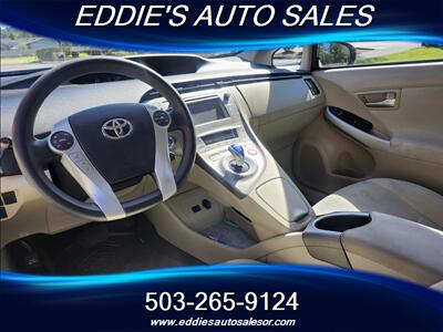 2014 Toyota Prius Three - Photo 12 - Gresham, OR 97080