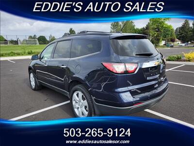 2016 Chevrolet Traverse LT - Photo 8 - Gresham, OR 97080