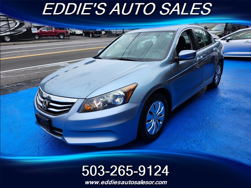 2011 Honda Accord LX **LIKE NEW*** - Photo 1 - Gresham, OR 97080