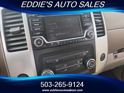 2017 Nissan Frontier SV V6 **ONE OWNER** - Photo 15 - Gresham, OR 97080