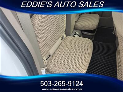 2017 Nissan Frontier SV V6 **ONE OWNER** - Photo 12 - Gresham, OR 97080