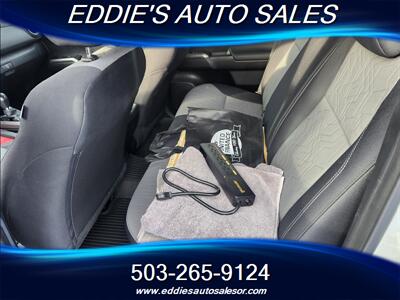 2021 Toyota Tacoma TRD Off-Road   - Photo 12 - Gresham, OR 97080