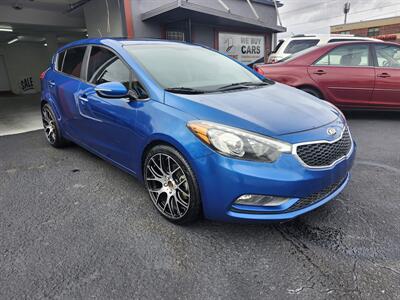 2015 Kia Forte5 EX   - Photo 19 - Gresham, OR 97080