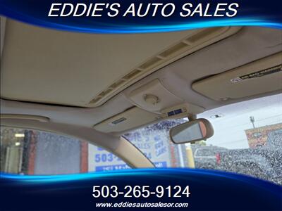 2009 Volkswagen New Beetle 5 SPEEDS ONE OWNER - Photo 12 - Gresham, OR 97080