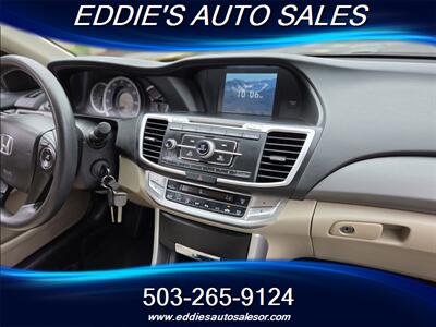 2013 Honda Accord LX  ((ONE OWNER CAR/FAX))   - Photo 13 - Gresham, OR 97080