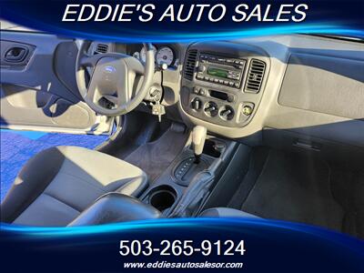 2005 Ford Escape XLS LOW MILES 61K   - Photo 12 - Gresham, OR 97080