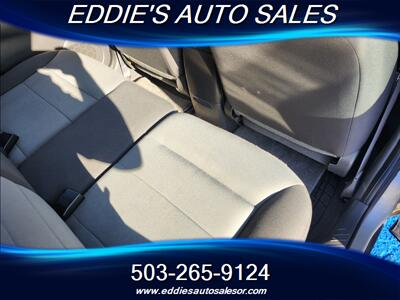2005 Ford Escape XLS LOW MILES 61K   - Photo 15 - Gresham, OR 97080