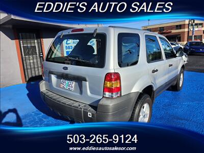 2005 Ford Escape XLS LOW MILES 61K   - Photo 4 - Gresham, OR 97080