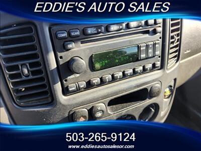 2005 Ford Escape XLS LOW MILES 61K   - Photo 13 - Gresham, OR 97080