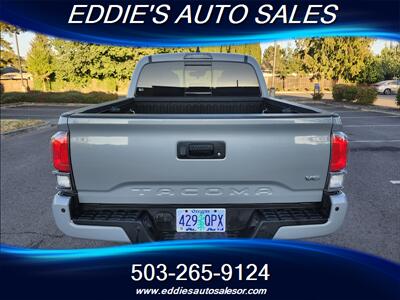 2021 Toyota Tacoma TRD Off-Road (( CLEAN TITLE LIKE NEW ))   - Photo 3 - Gresham, OR 97080