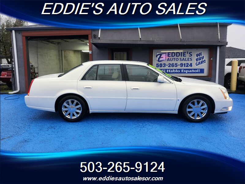 2007 Cadillac DTS Luxury II ((LOW MILES))   - Photo 1 - Gresham, OR 97080
