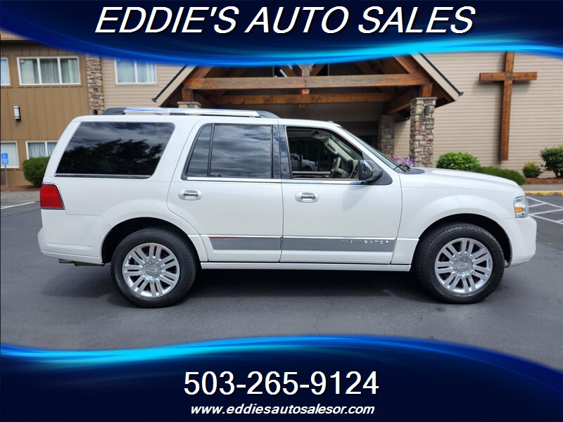 2013 Lincoln Navigator SUPER CLEAN   - Photo 1 - Gresham, OR 97080