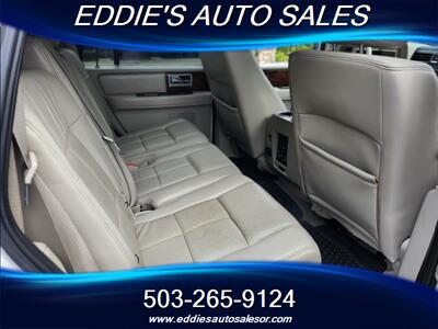 2013 Lincoln Navigator SUPER CLEAN   - Photo 8 - Gresham, OR 97080