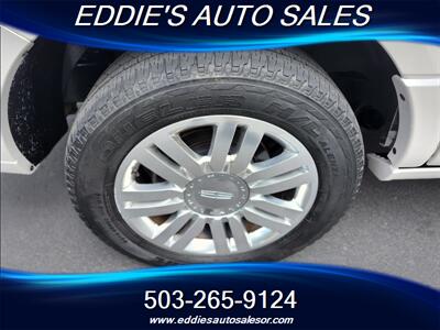 2013 Lincoln Navigator SUPER CLEAN   - Photo 7 - Gresham, OR 97080