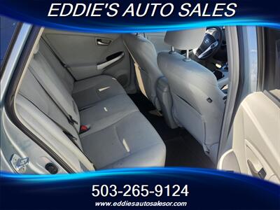 2013 Toyota Prius Three   - Photo 7 - Gresham, OR 97080