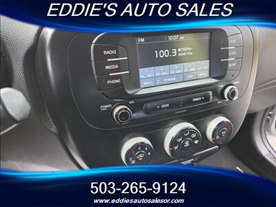 2019 Kia Soul ONE OWNER   - Photo 12 - Gresham, OR 97080
