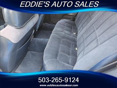 1992 Oldsmobile Custom Cruiser - Photo 8 - Gresham, OR 97080