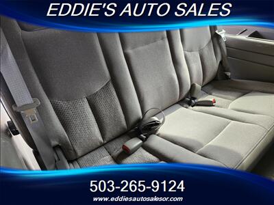 2004 Chevrolet Suburban 2500 LS   - Photo 9 - Gresham, OR 97080