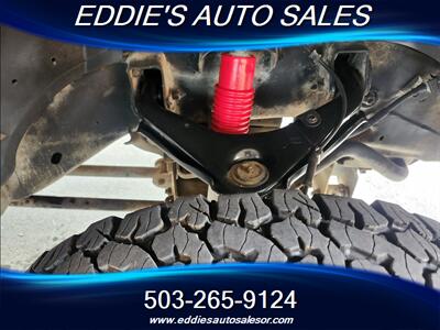 2004 Chevrolet Suburban 2500 LS   - Photo 3 - Gresham, OR 97080