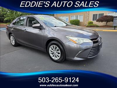 2015 Toyota Camry LE ((ONE OWNER ))   - Photo 2 - Gresham, OR 97080