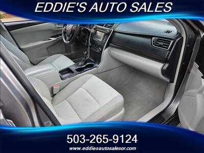 2015 Toyota Camry LE ((ONE OWNER ))   - Photo 10 - Gresham, OR 97080