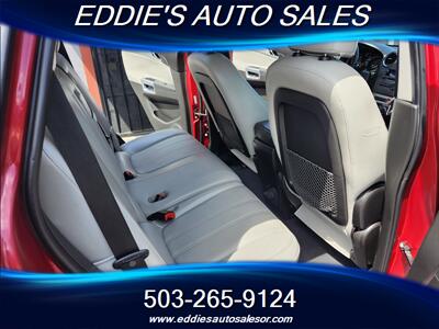 2012 Chevrolet Captiva Sport LTZ   - Photo 14 - Gresham, OR 97080