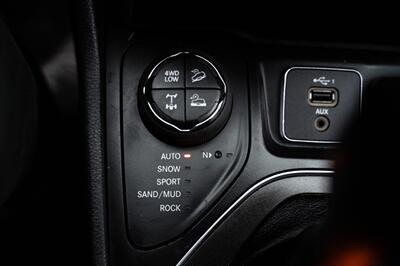 2020 Jeep Cherokee Trailhawk   - Photo 14 - Surrey, BC V4N 0V9