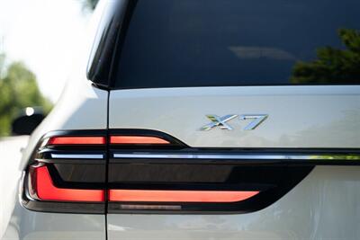 2023 BMW X7 xDrive40i Sports Activity Vehicle   - Photo 7 - Surrey, BC V4N 0V9