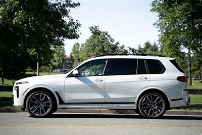 2023 BMW X7 xDrive40i Sports Activity Vehicle   - Photo 3 - Surrey, BC V4N 0V9