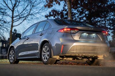 2023 Toyota Corolla LE   - Photo 2 - Surrey, BC V4N 0V9