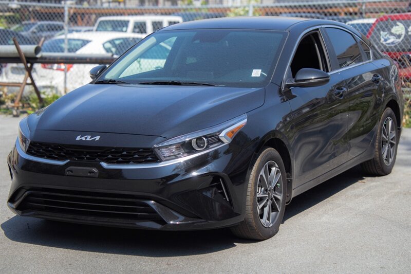 2024 Kia Forte EX   - Photo 1 - Surrey, BC V4N 0V9