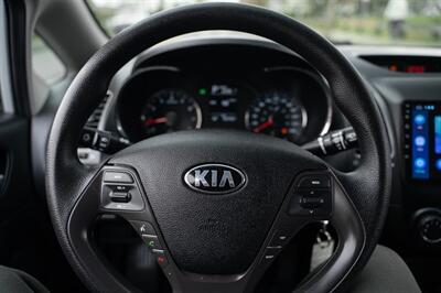 2018 Kia Forte LX Auto   - Photo 9 - Surrey, BC V4N 0V9