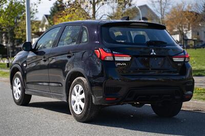 2022 Mitsubishi RVR ES AWC   - Photo 2 - Surrey, BC V4N 0V9