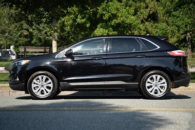 2022 Ford Edge Titanium   - Photo 2 - Surrey, BC V4N 0V9