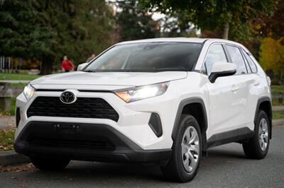 2022 Toyota RAV4 LE   - Photo 1 - Surrey, BC V4N 0V9