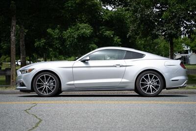 2017 Ford Mustang EcoBoost Fastback   - Photo 3 - Surrey, BC V4N 0V9