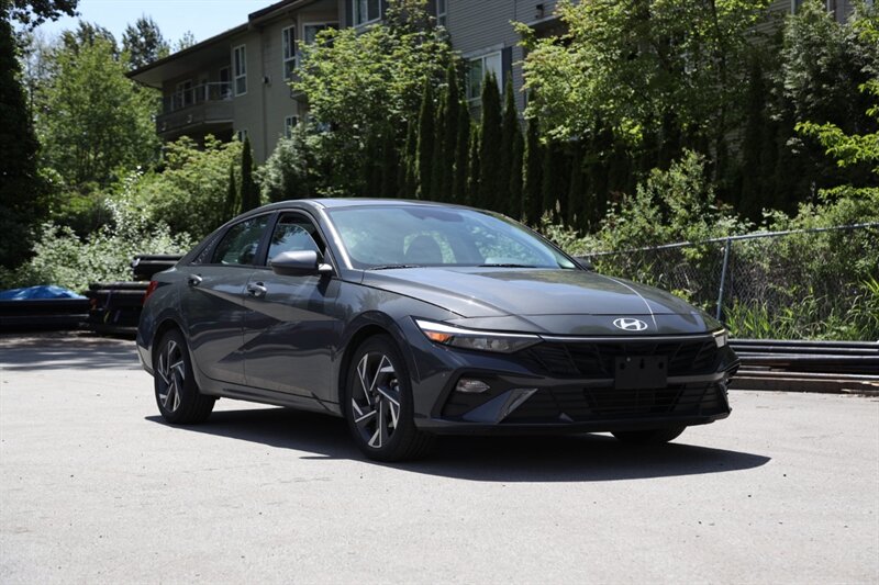 2025 Hyundai ELANTRA SEL Sport   - Photo 1 - Surrey, BC V4N 0V9