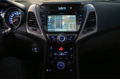 2015 Hyundai ELANTRA Limited   - Photo 12 - Surrey, BC V4N 0V9