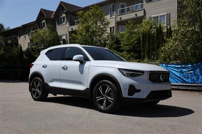 2025 Volvo XC40 B5 Core Bright Theme SUV
