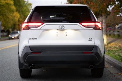 2022 Toyota RAV4 LE   - Photo 4 - Surrey, BC V4N 0V9