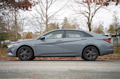 2022 Hyundai ELANTRA SEL   - Photo 3 - Surrey, BC V4N 0V9