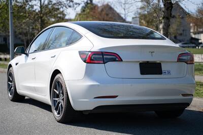 2021 Tesla Model 3 Standard Range Plus RWD   - Photo 2 - Surrey, BC V4N 0V9