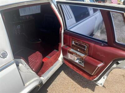 1990 Cadillac Brougham 4D Sedan RWD   - Photo 11 - Waco, TX 76706