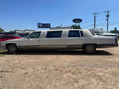 1990 Cadillac Brougham 4D Sedan RWD  